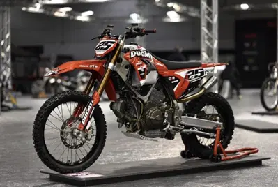 Ducati MX 900 Tributo: la special off-road che celebra il bicilindrico bolognese