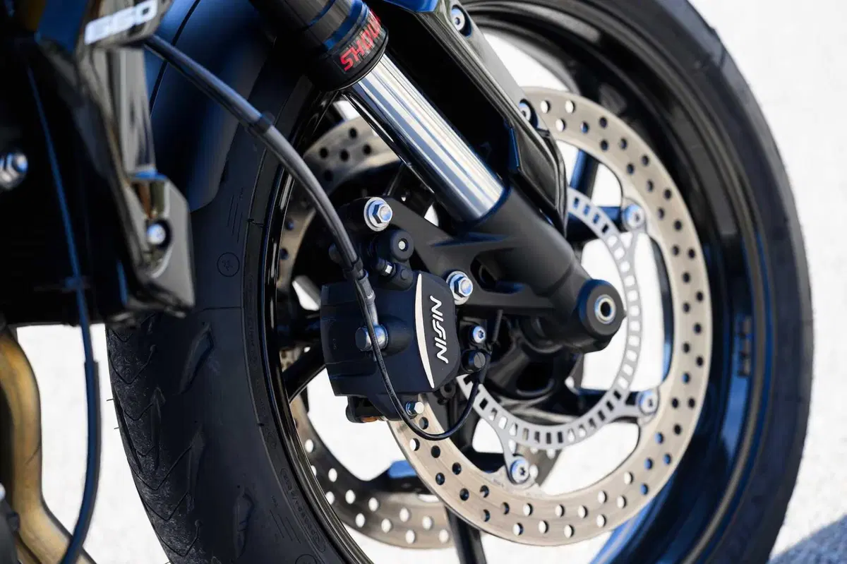 Triumph Trident 660: seconda giovinezza (5)