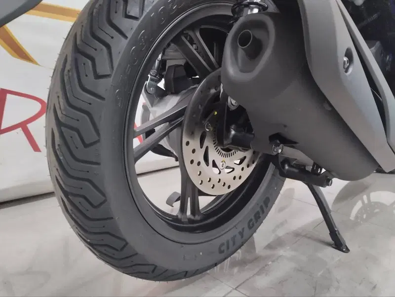 Honda SH 125 Vetro (2026) (12)