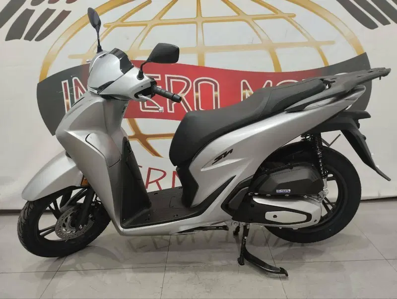 Honda SH 125 Vetro (2026) (2)