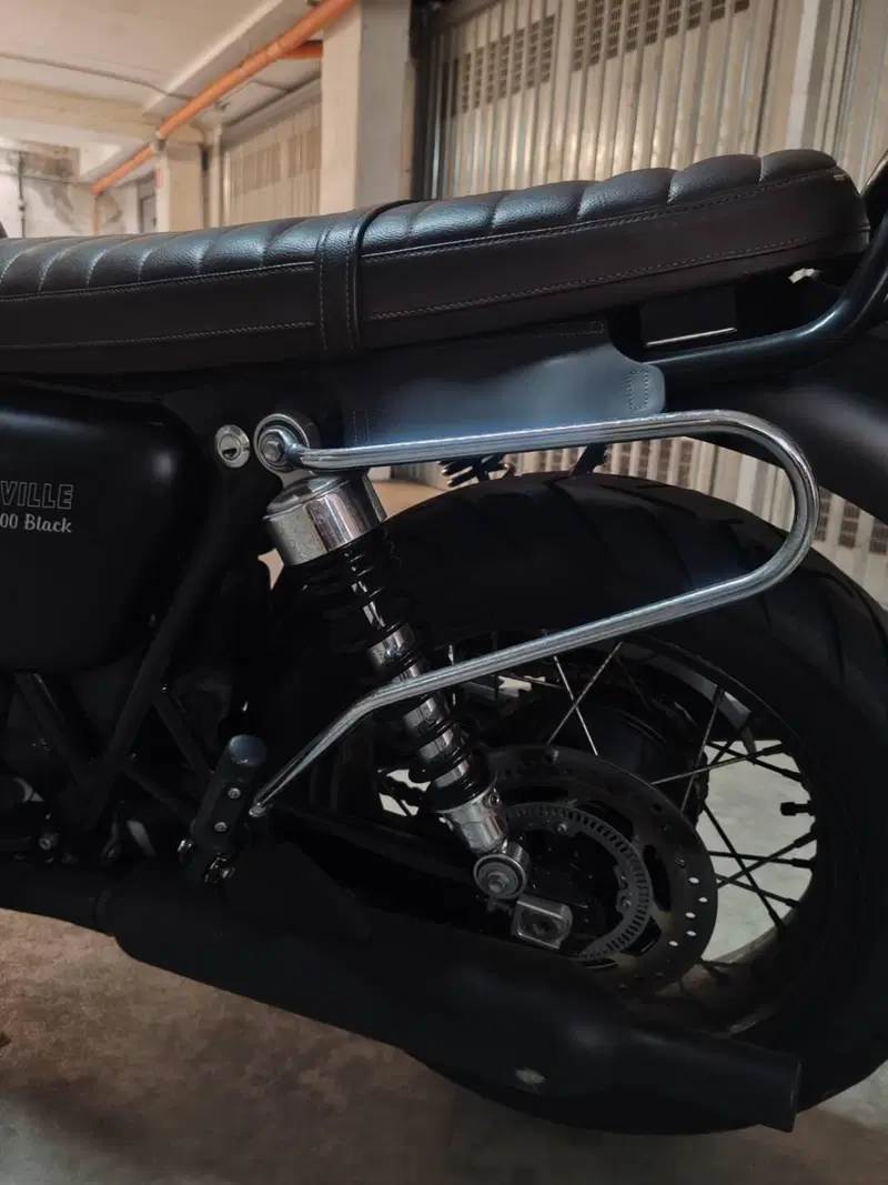 Triumph Bonneville T100 Black (2017 - 20) (7)