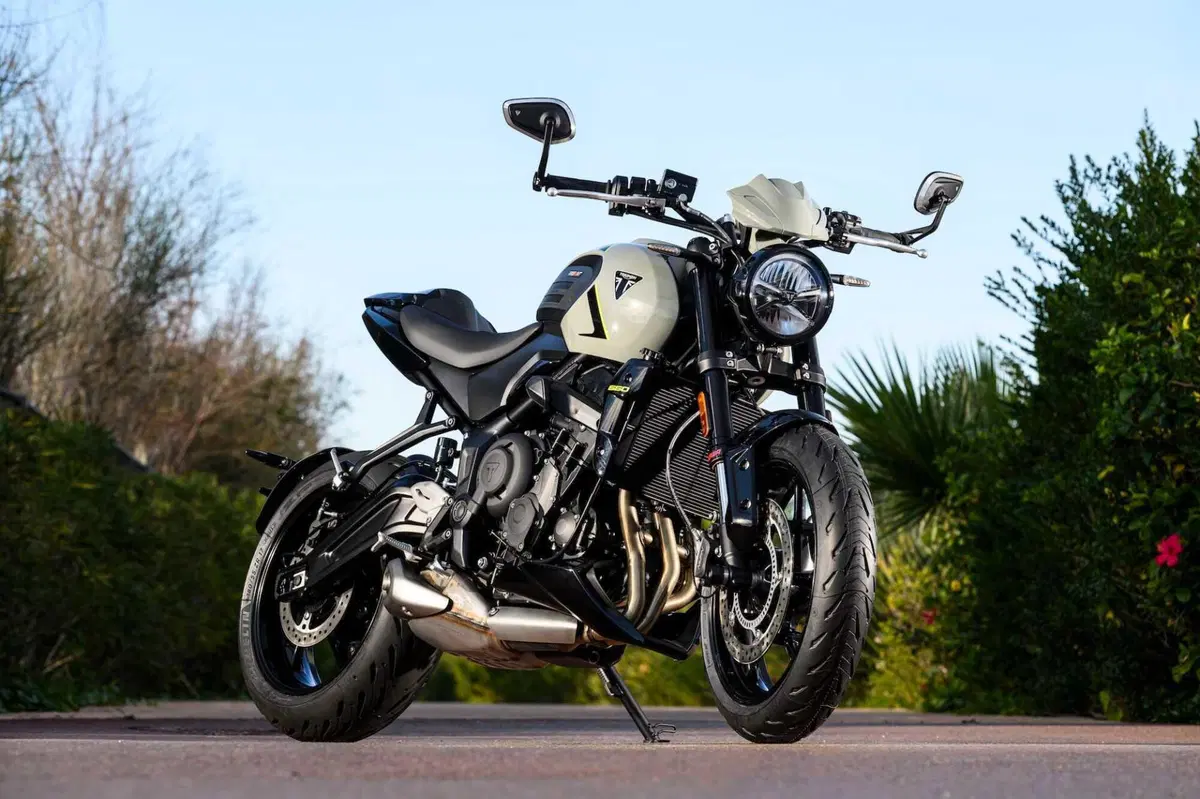 Triumph Trident 660: seconda giovinezza (9)