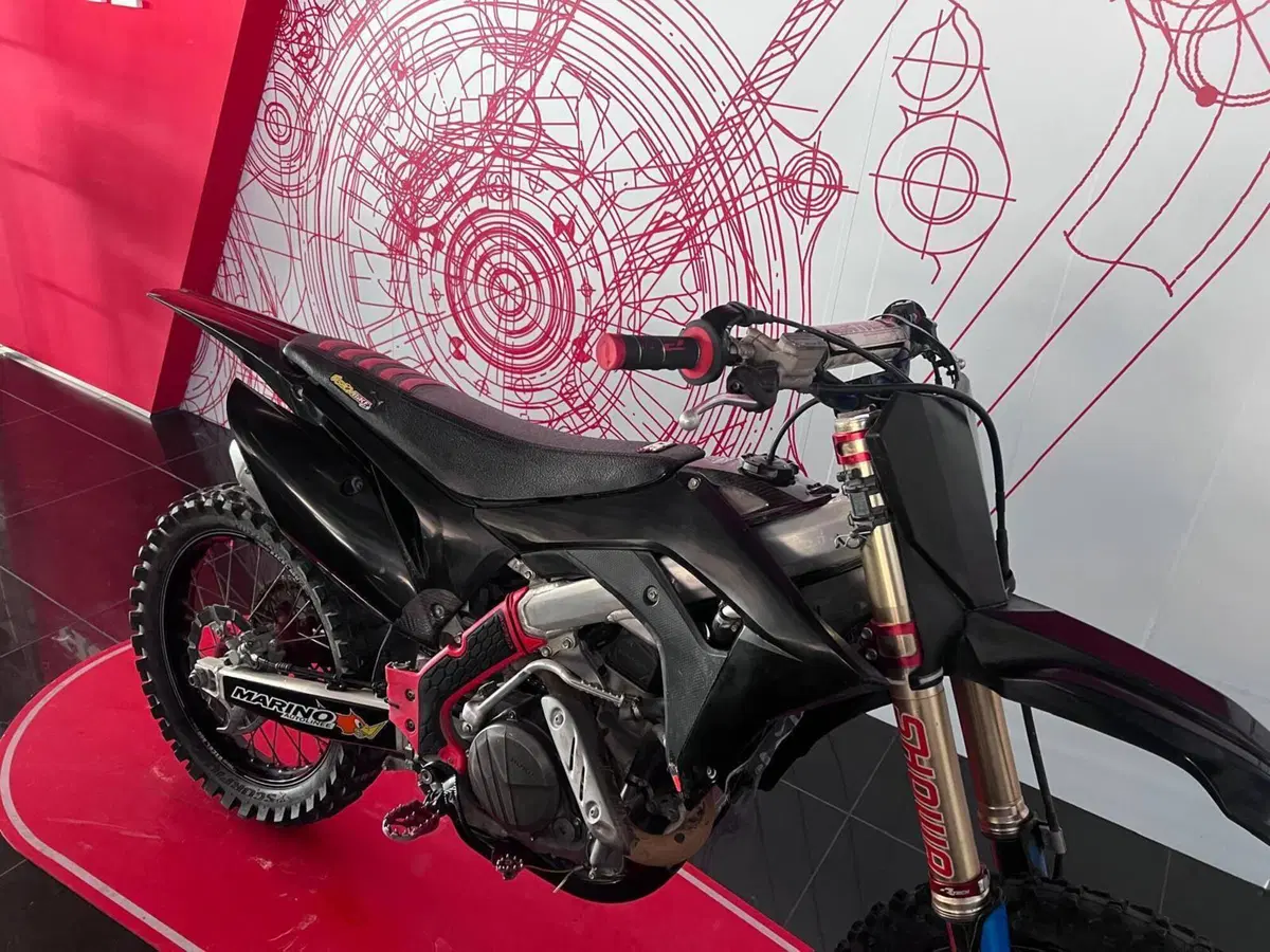 Honda CRF 450R (2017) (4)