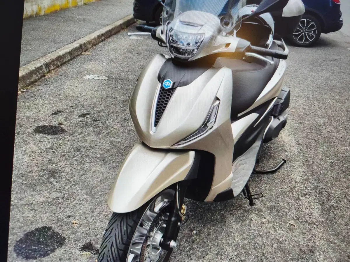 Piaggio Beverly 400 ABS-ASR (2021 - 24) (3)