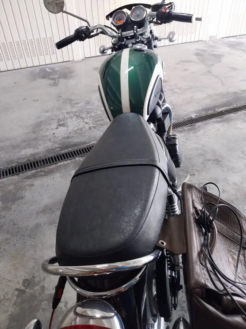 Triumph Bonneville T100 (2008 - 16) (2)