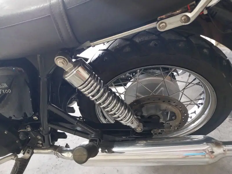 Triumph Bonneville T100 (2008 - 16) (7)