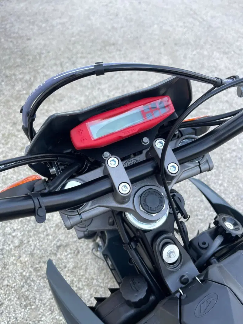 Betamotor RR 50 Motard - X Special Edition (2024 - 26) (4)