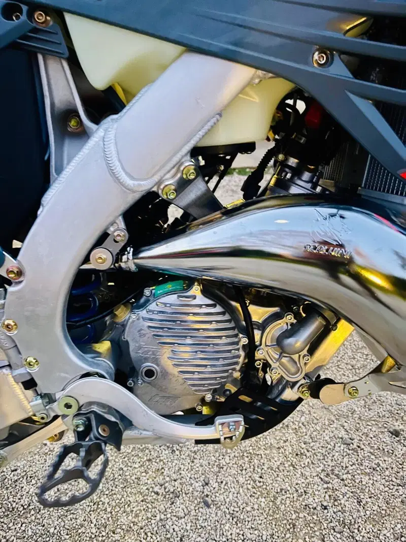 Tm Moto EN 125 ES Fi 2T (2026) (2)