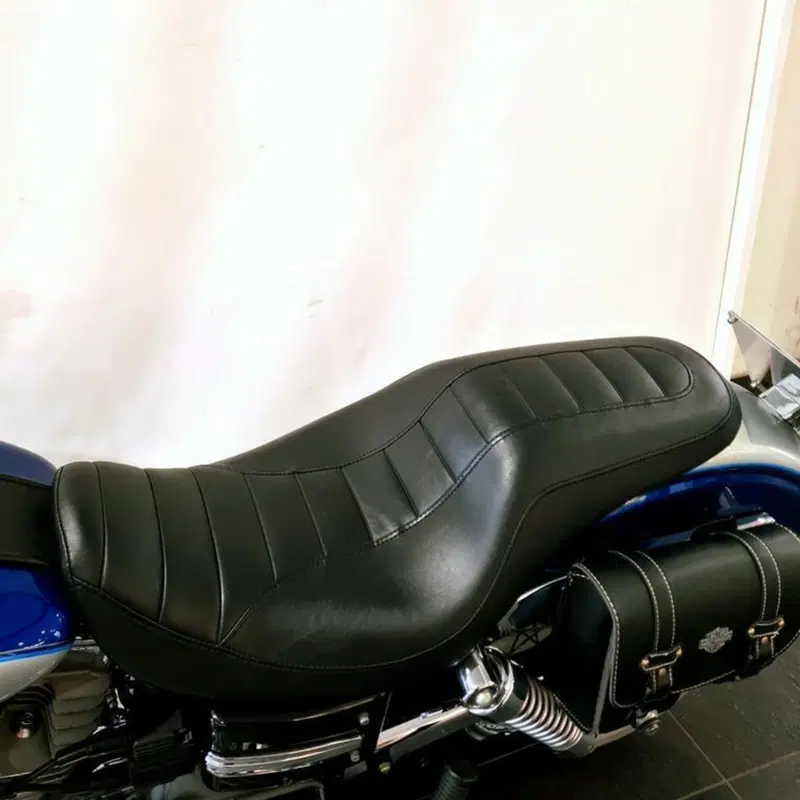 Harley-Davidson 1584 Super Glide Custom (2007) - FXDC (12)