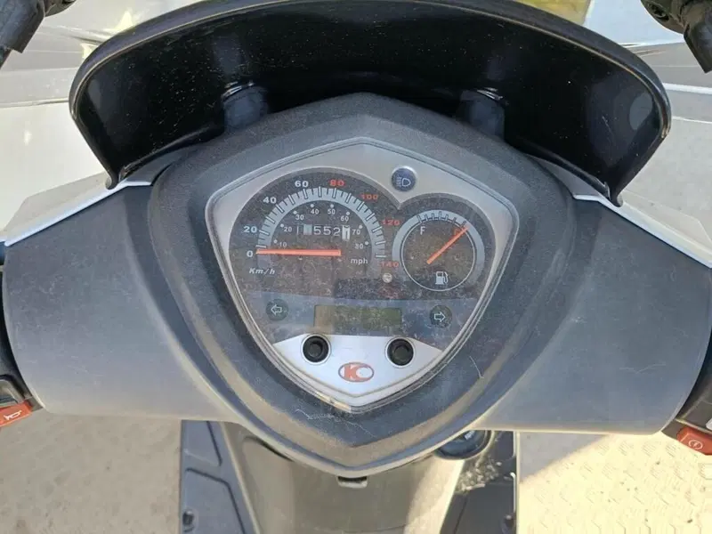 Kymco Agility 200i R16 + (2020) (7)