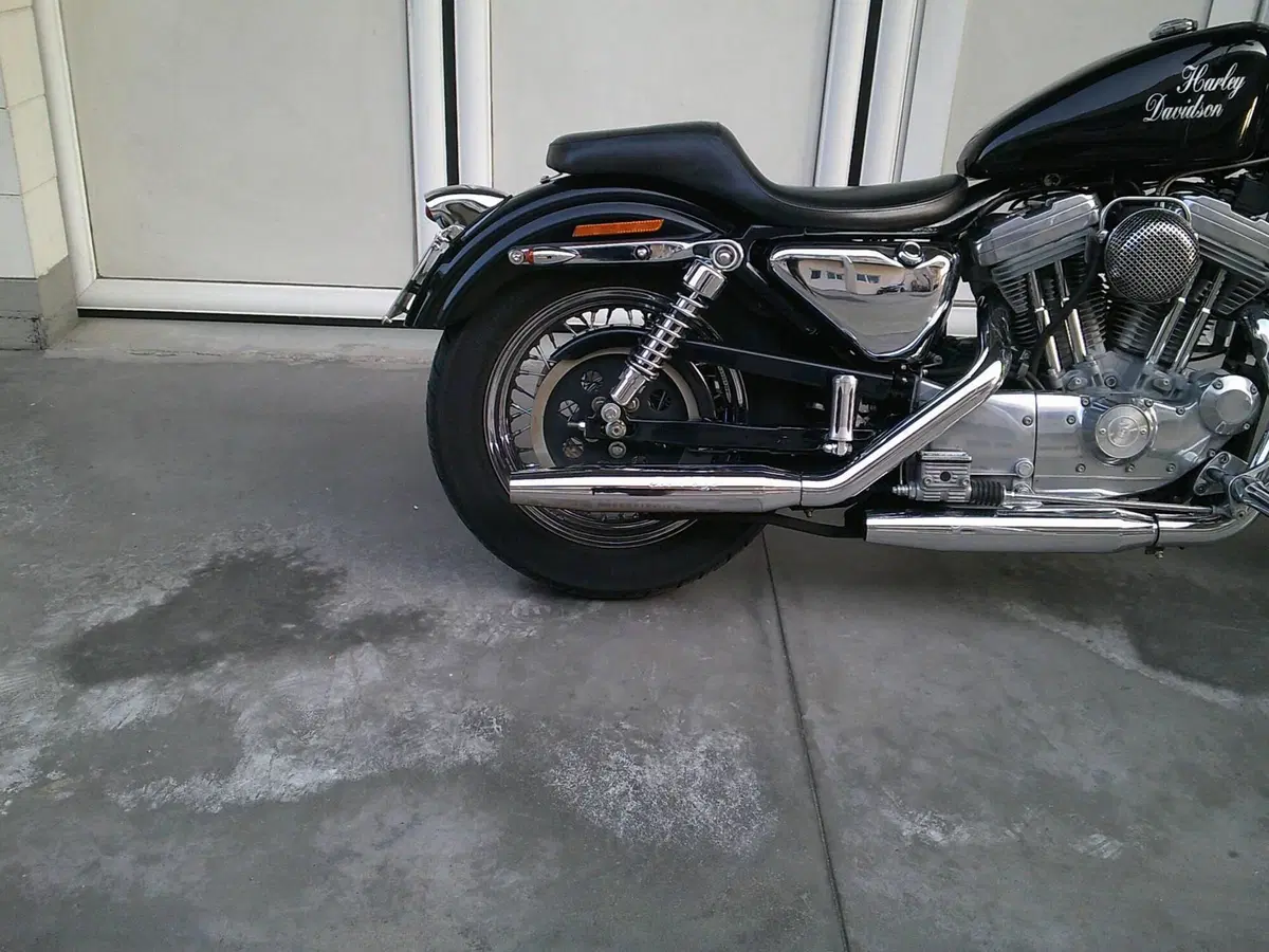 Harley-Davidson 883 Custom (1998 - 00) - XL 53C (6)