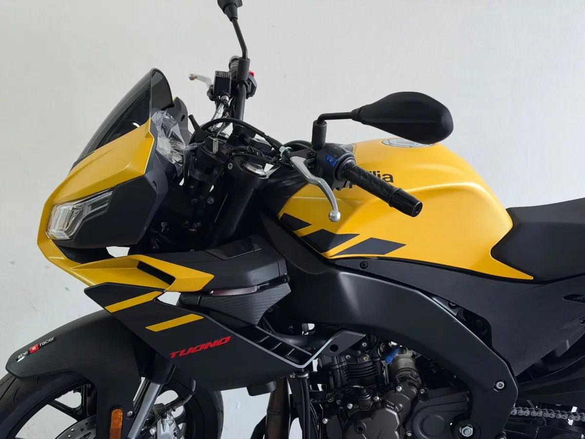 Aprilia Tuono 125 (2025 - 26) (3)