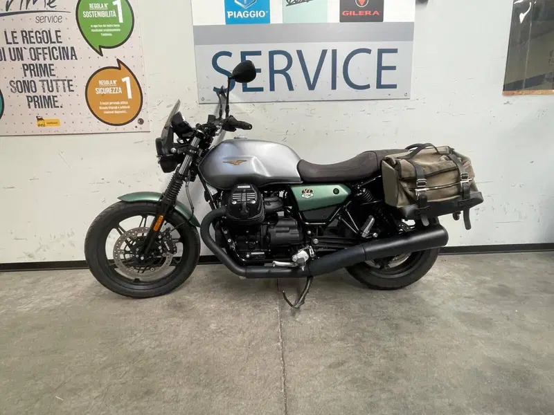 Moto Guzzi V7 Stone Centenario (2021 - 22) (2)
