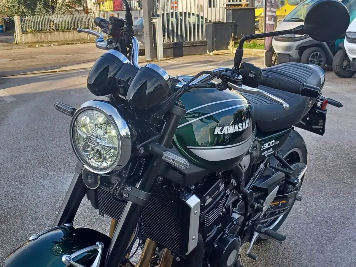 Kawasaki Z 900 RS (2022 - 25) (4)