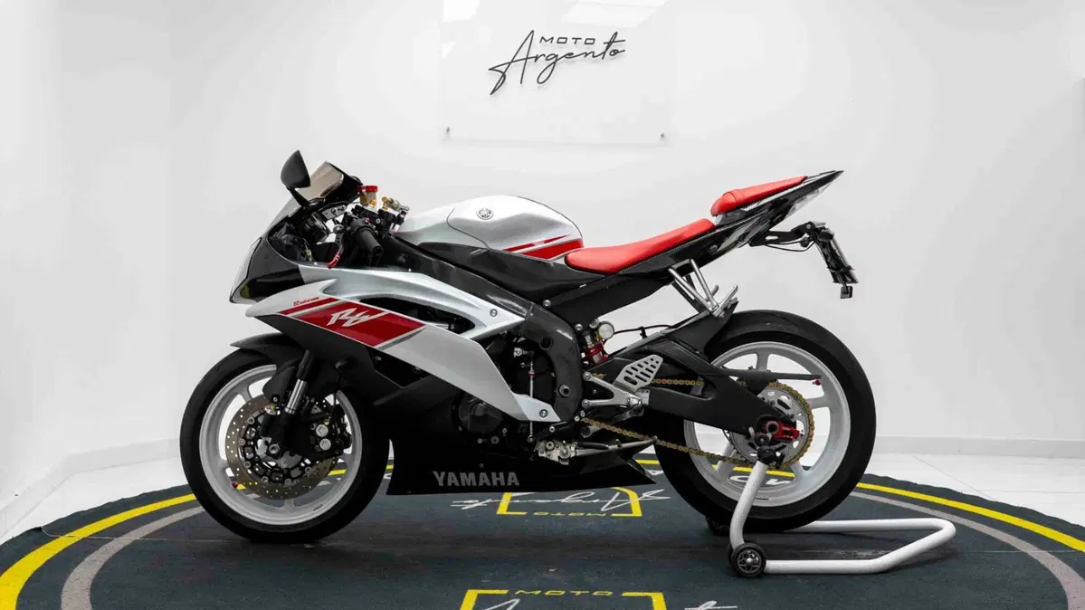 Yamaha YZF R6 (2008 - 09) (6)