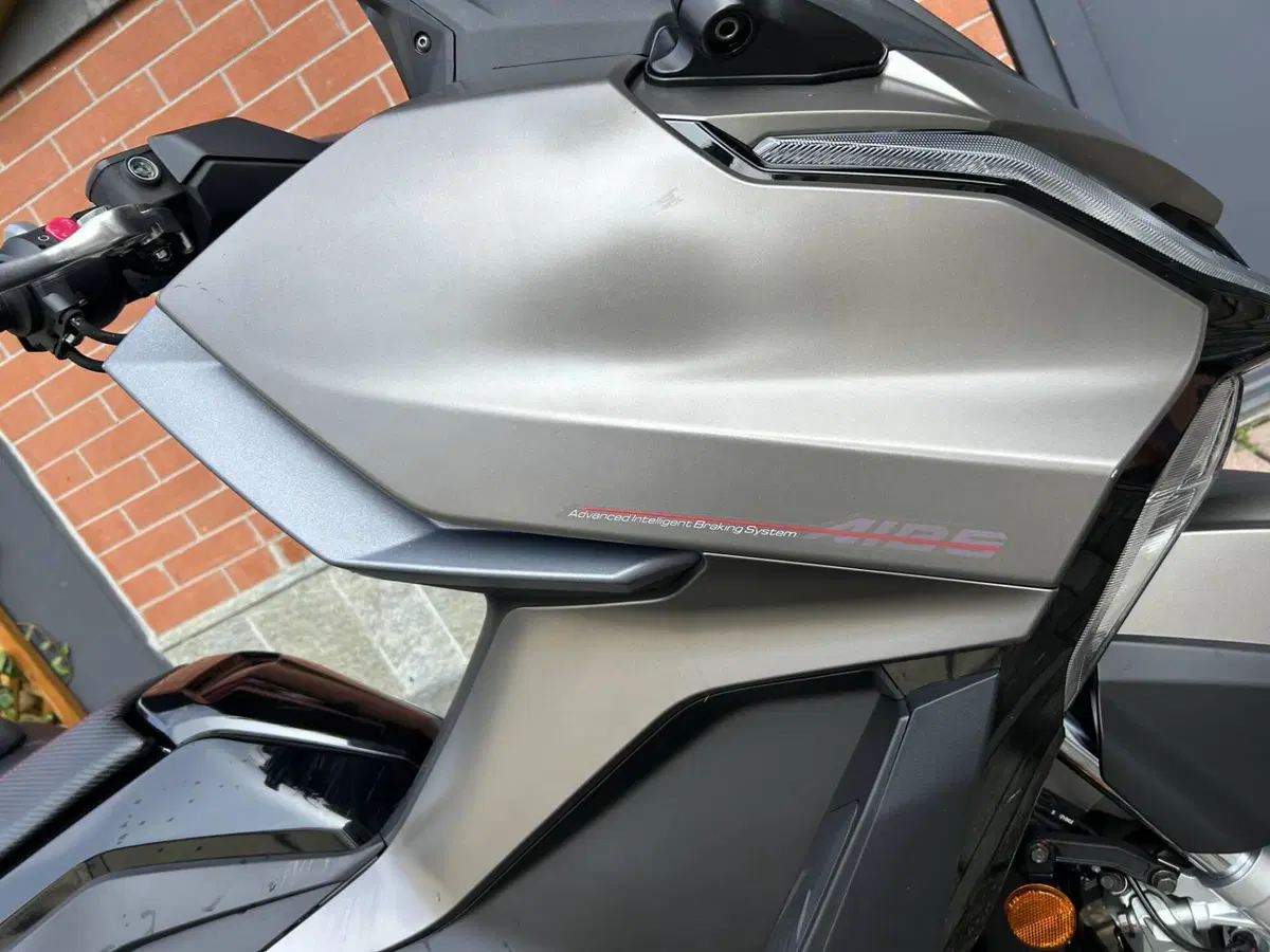 Kymco AK 550 Premium (2023 - 25) (5)