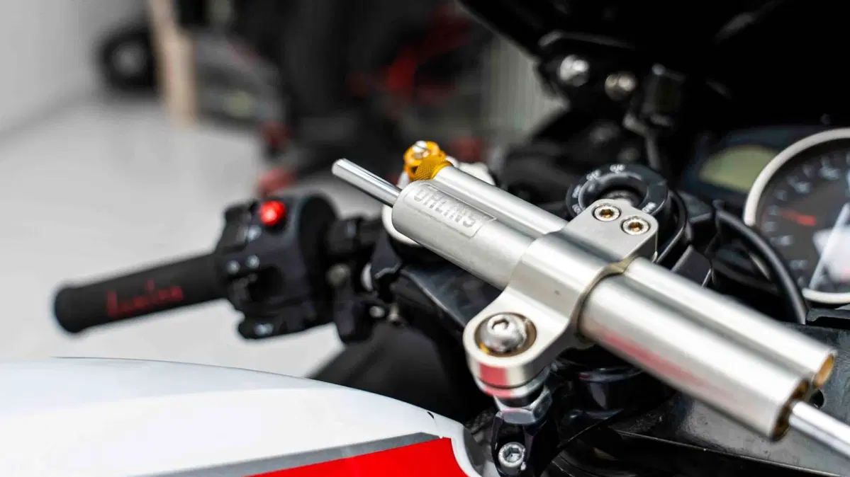 Yamaha YZF R6 (2008 - 09) (13)
