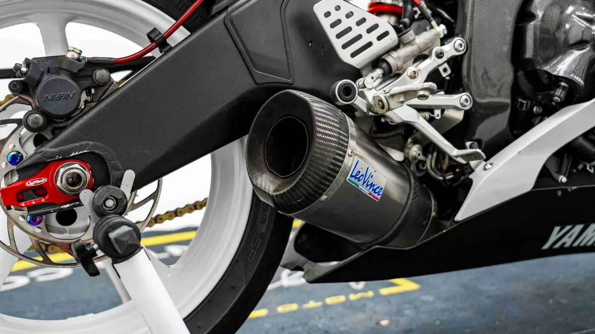Yamaha YZF R6 (2008 - 09) (14)