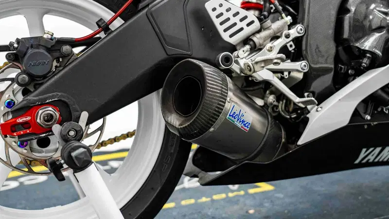 Yamaha YZF R6 (2008 - 09) (14)