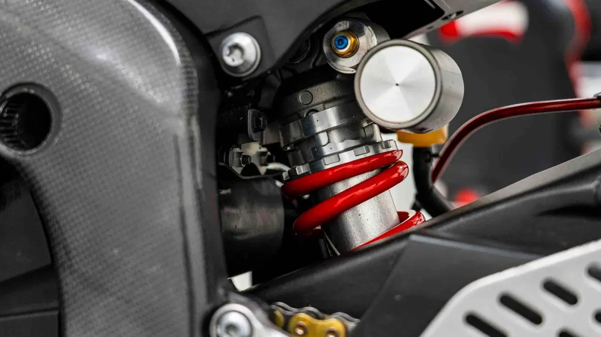 Yamaha YZF R6 (2008 - 09) (17)