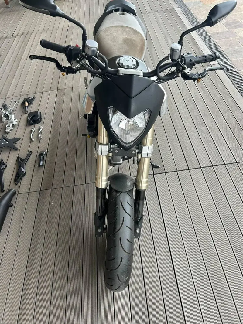 Ducati Hypermotard 1100 S (2007 - 09) (10)