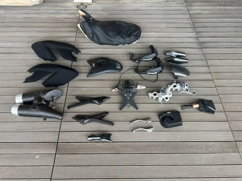 Ducati Hypermotard 1100 S (2007 - 09) (14)