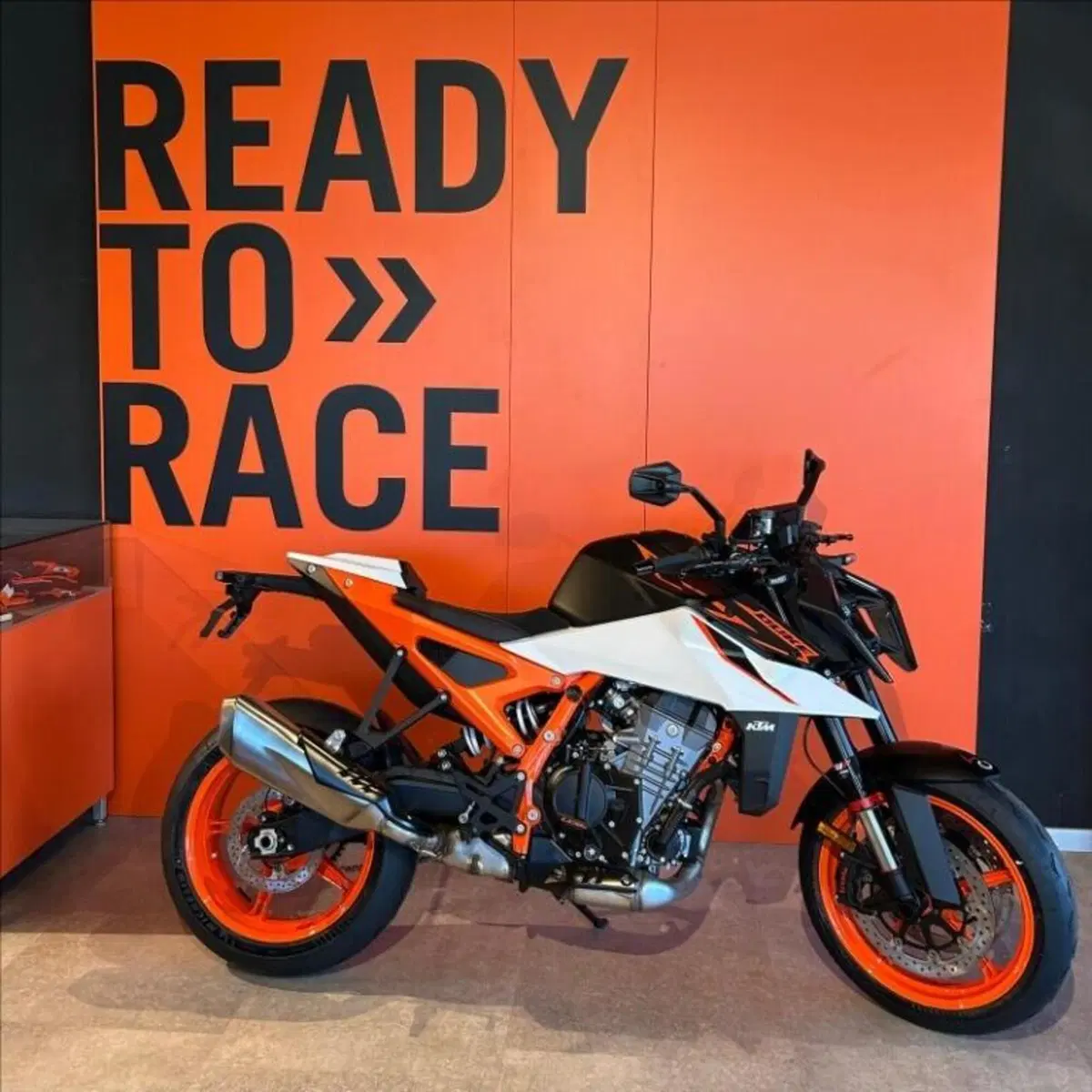 KTM 990 Duke R (2026)