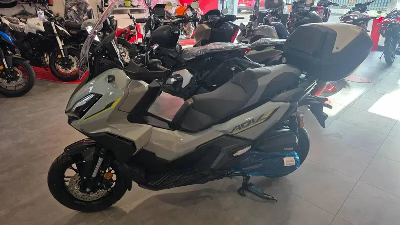 Honda ADV 350 Special Edition (2025 - 26) (3)