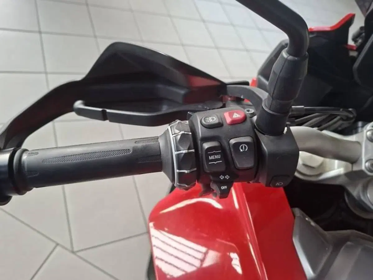 Bmw F 900 XR (2020 - 24) (9)