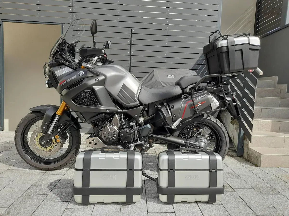 Yamaha XT1200ZE Super Ténéré (2015 - 16) (10)