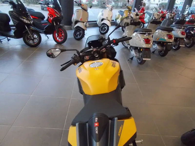 Aprilia Tuono V4 (2025 - 26) (4)