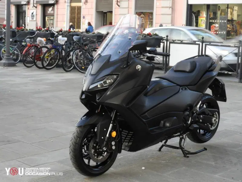Yamaha T-Max 560 (2022 - 24) (3)