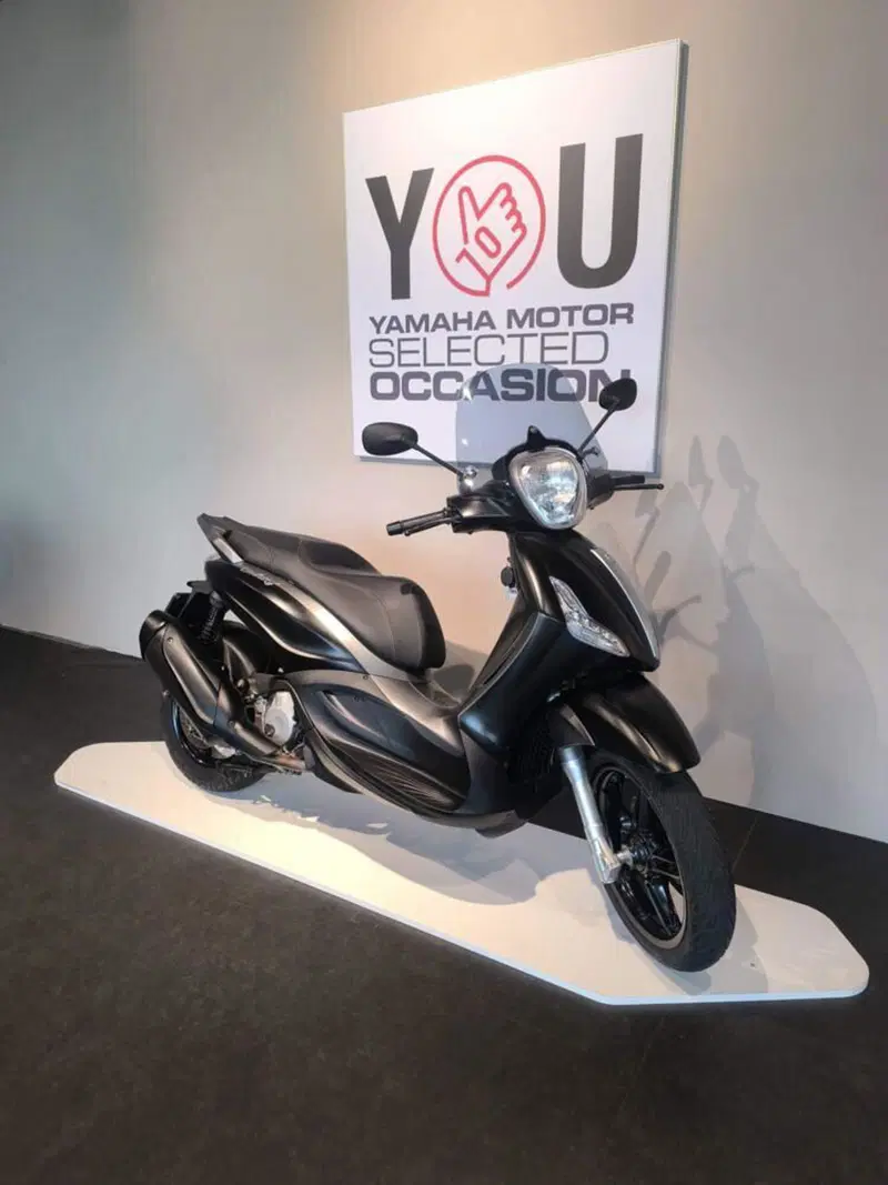 Piaggio Beverly 350 SportTouring ie ABS (2011 - 17) (3)