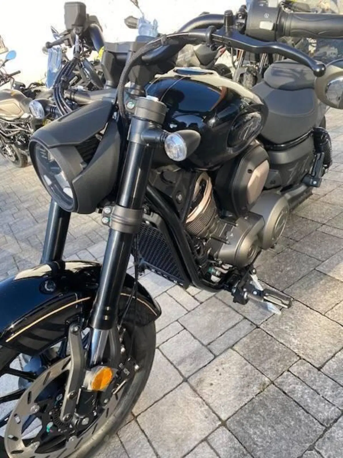 Benda Motorcycles Chinchilla 500 V2 (2025 - 26) (5)
