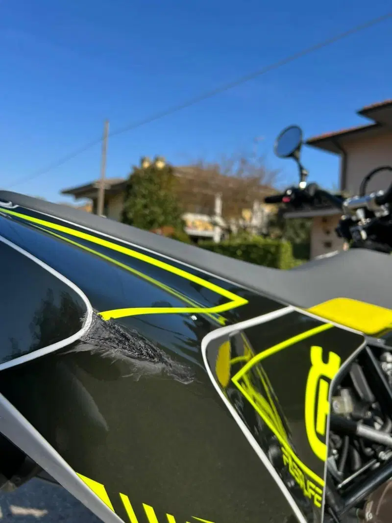 Husqvarna 701 Supermoto (2022) (8)