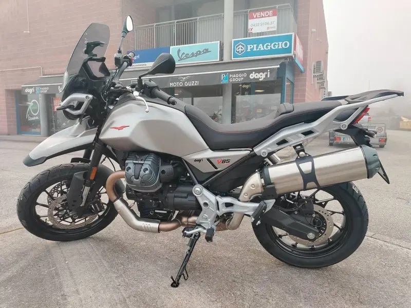 Moto Guzzi V85 Strada (2024 - 26)