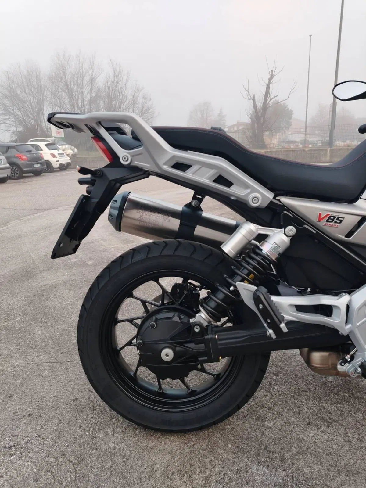 Moto Guzzi V85 Strada (2024 - 26) (6)