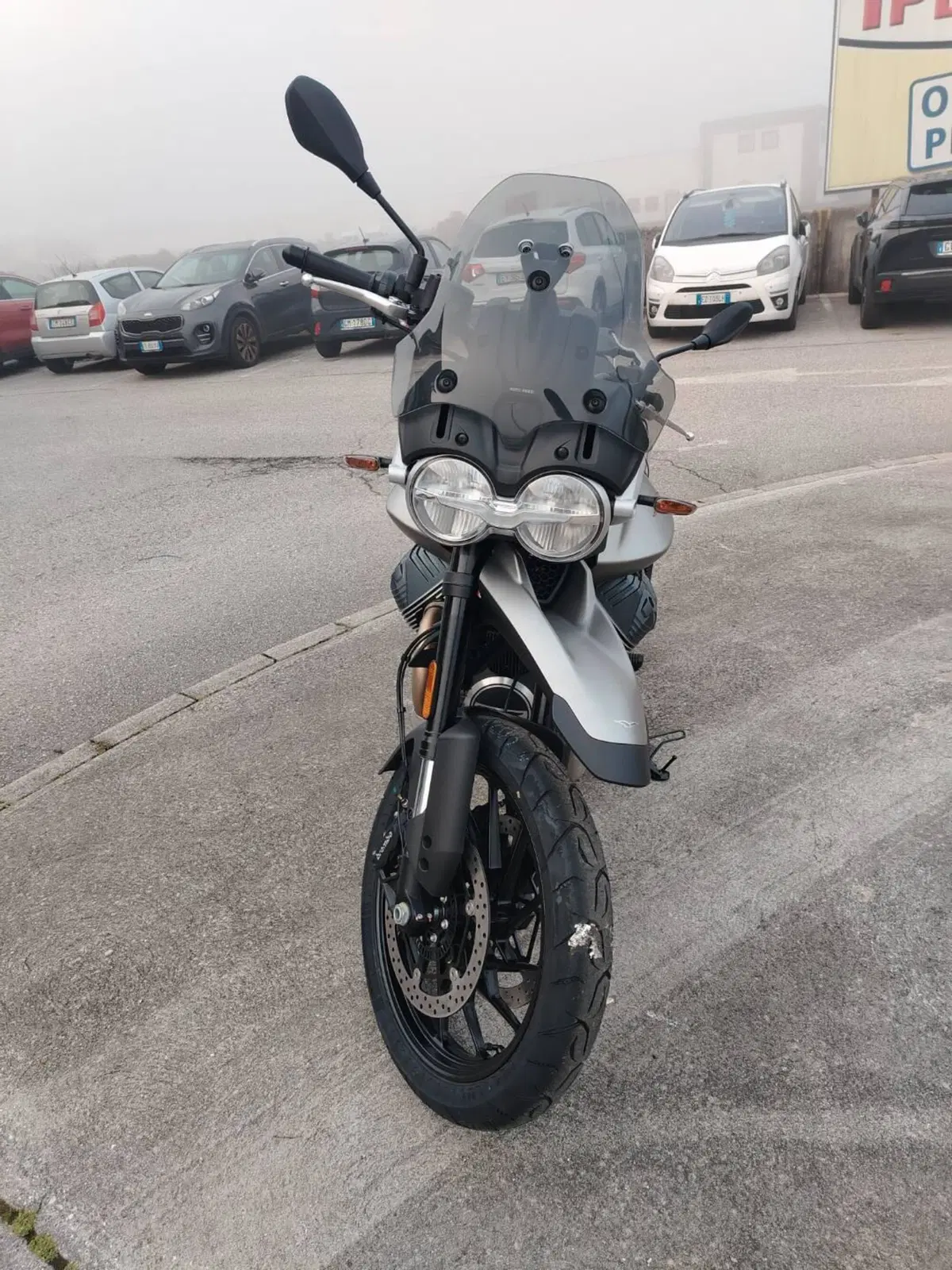 Moto Guzzi V85 Strada (2024 - 26) (8)