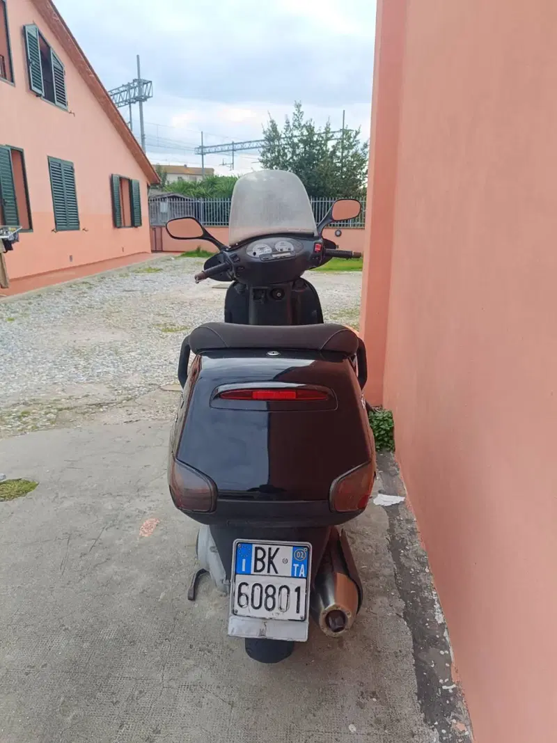 Piaggio Hexagon 125 (2002 - 03) (2)