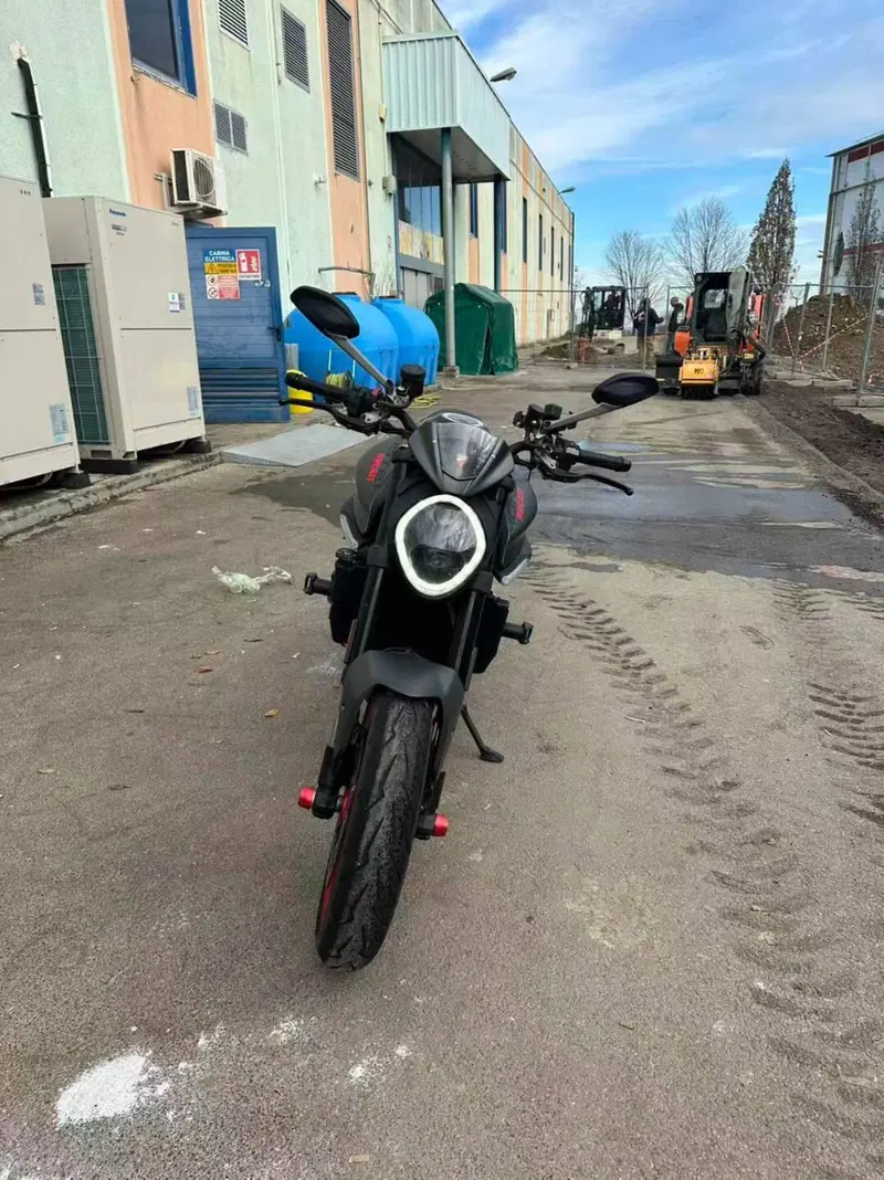 Ducati Monster 937 + (2021 - 25) (2)