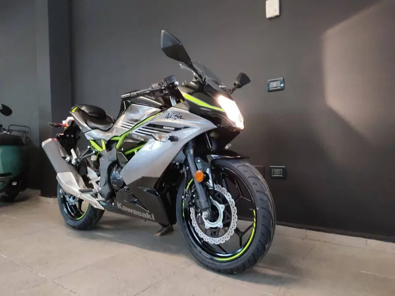Kawasaki Ninja 125 (2025 - 26) (4)
