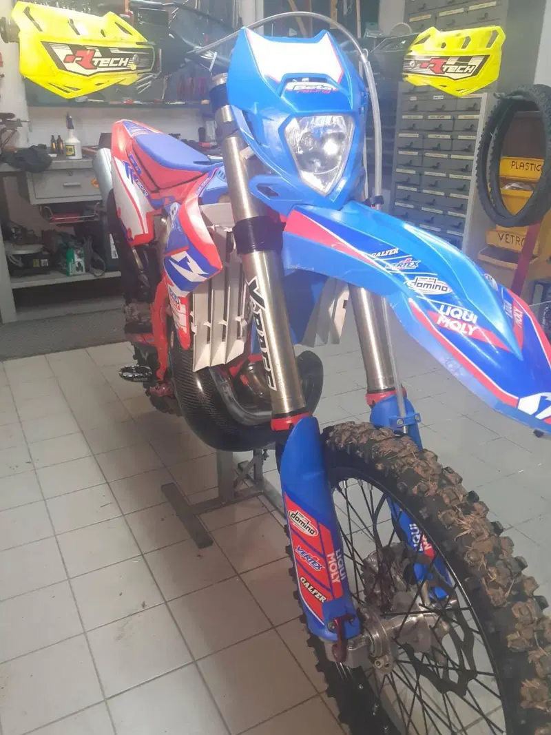 Betamotor RR 200 2T Enduro Racing (2024) (13)