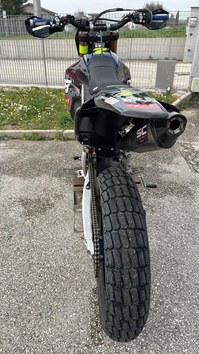 Yamaha YZ 450 F (2022) (5)