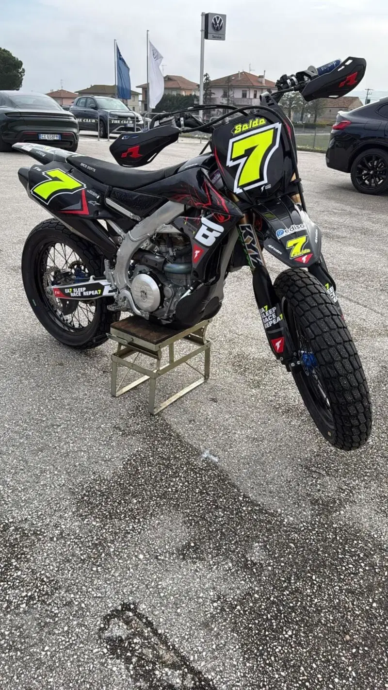 Yamaha YZ 450 F (2022) (4)