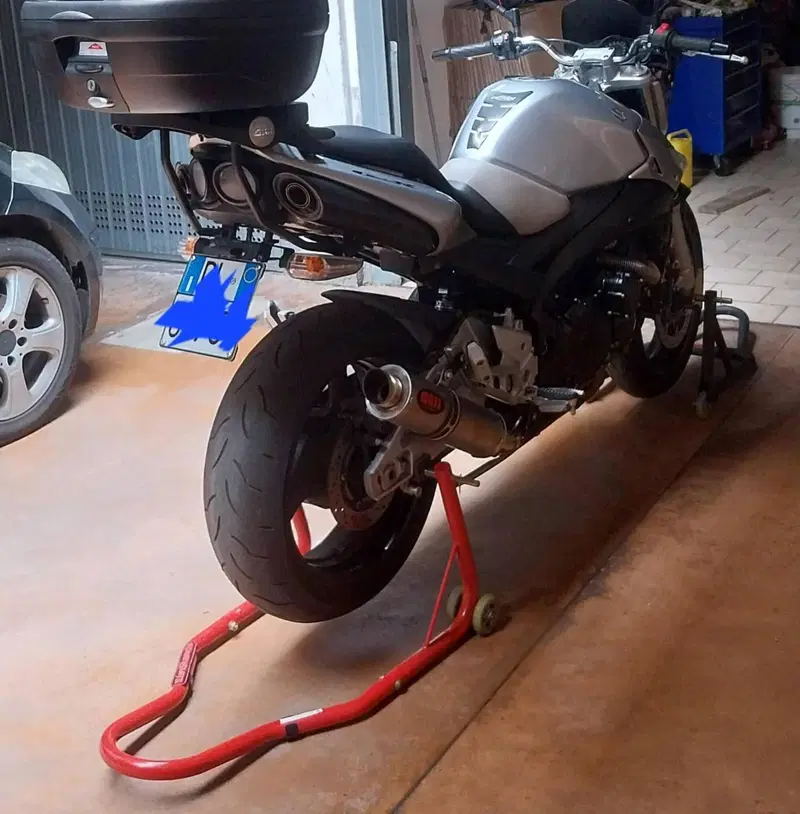 Suzuki GSR 600 (2006 - 11) (5)