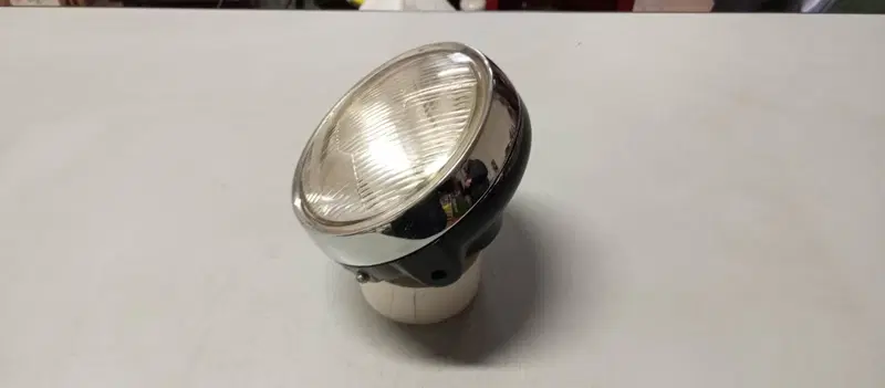 FARO ANTERIORE SUZUKI GT 380 (2)