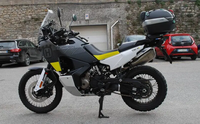 Husqvarna Norden 901 (2022 - 26) (2)
