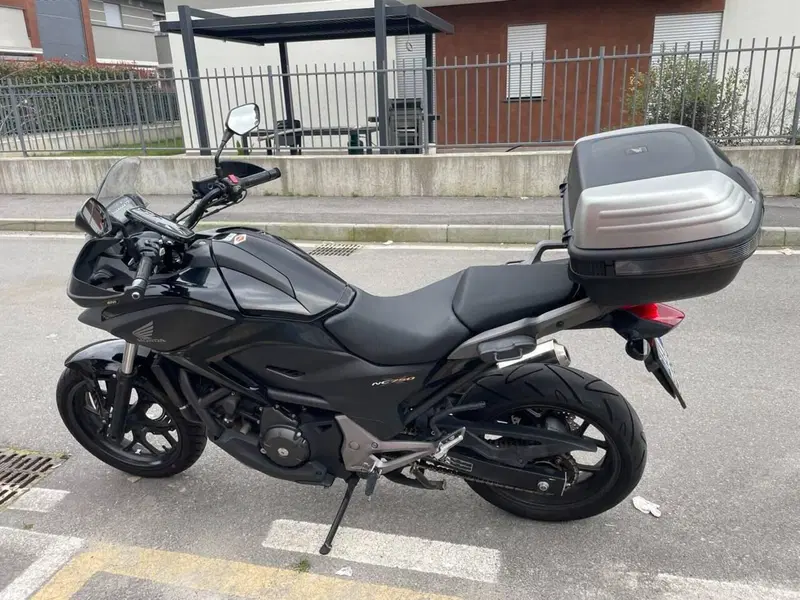Honda NC 750 X DCT ABS (2014 - 15) (3)