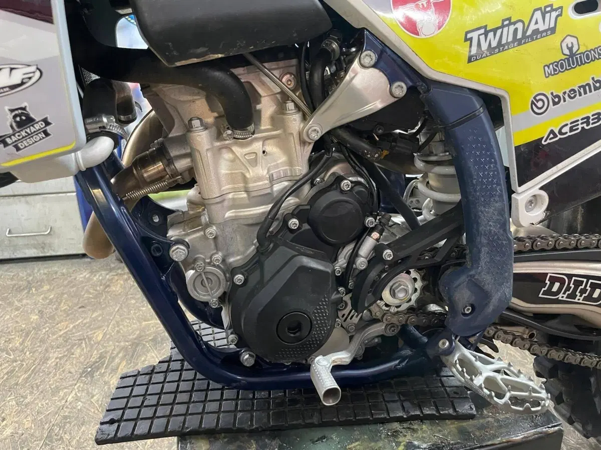Husqvarna FC 250 (2023) (8)