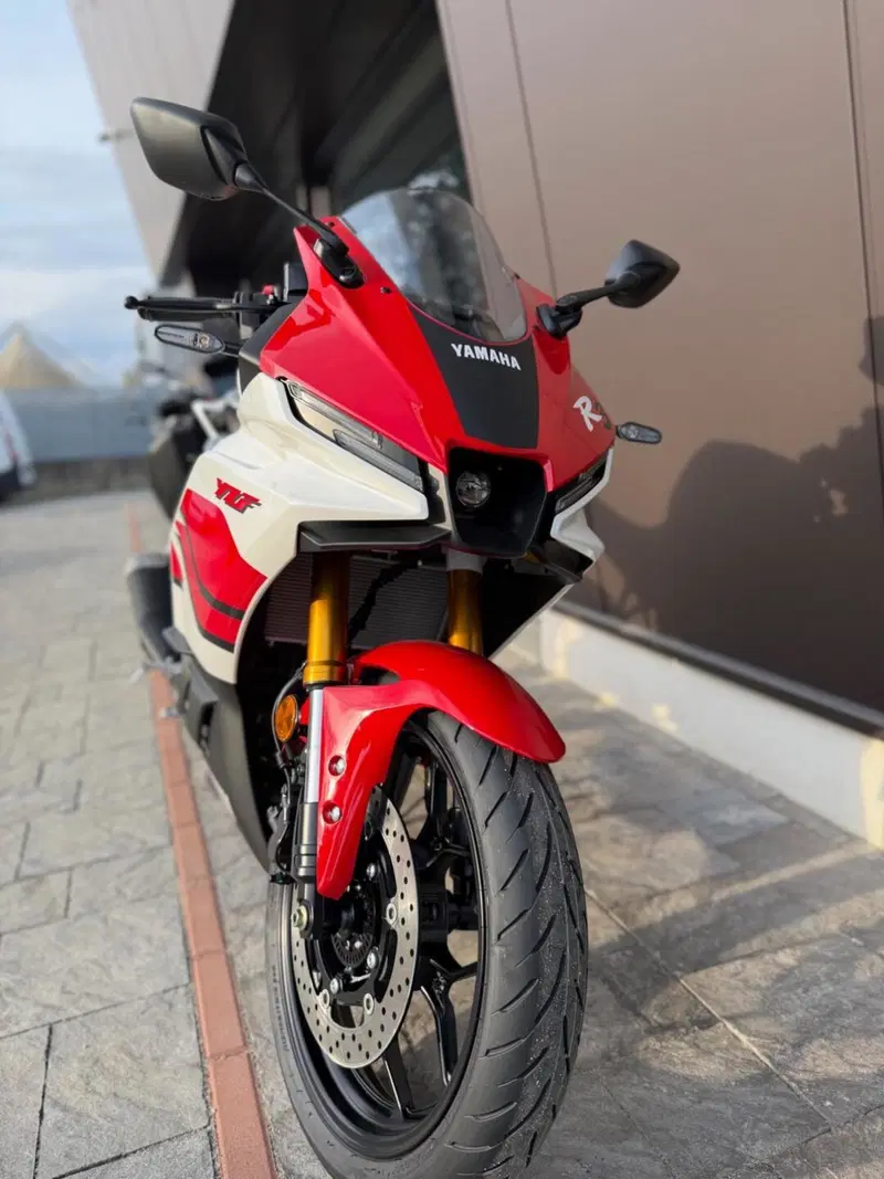 Yamaha YZF R3 (2025 - 26) (5)